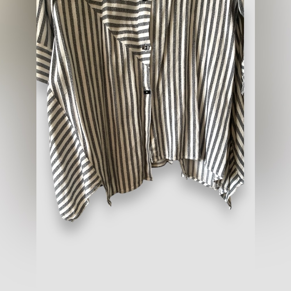 Soft Surroundings Womens Asymmetrical Striped Shirt Tunic Top Lagenlook Gray L - Picture 4 of 12